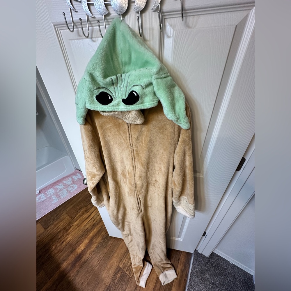 Star Wars Beige and Mint Green Character Onesie